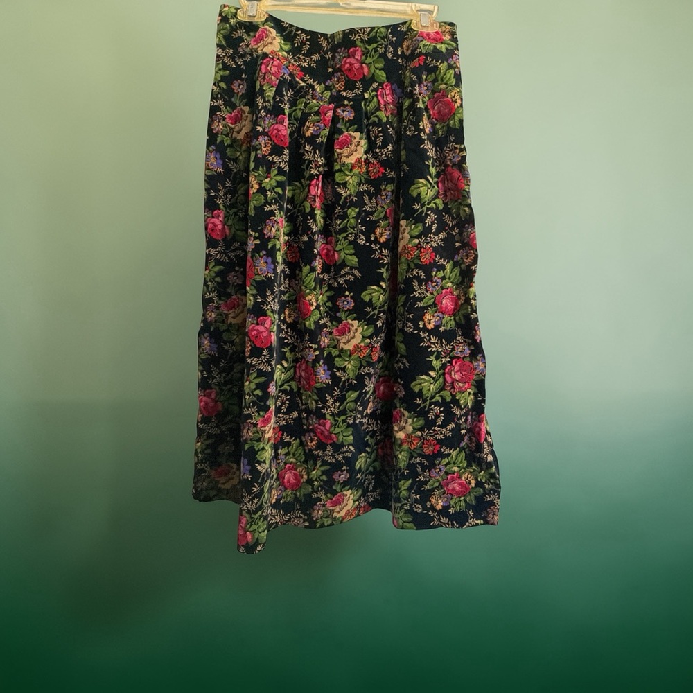 Vintage Black Floral Maxi Skirt - Picture 2 of 3